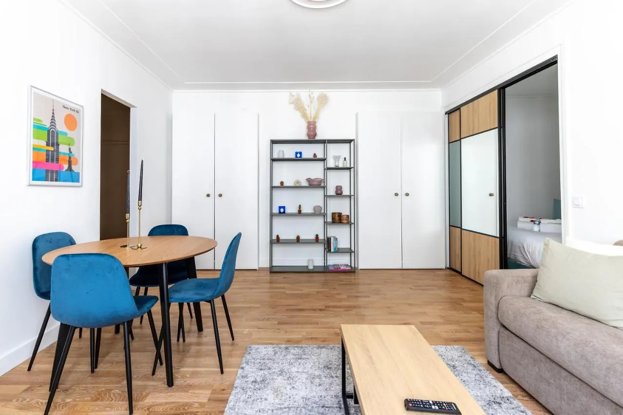 Apartment Home Suite Home Montaigne Place De L'Alma