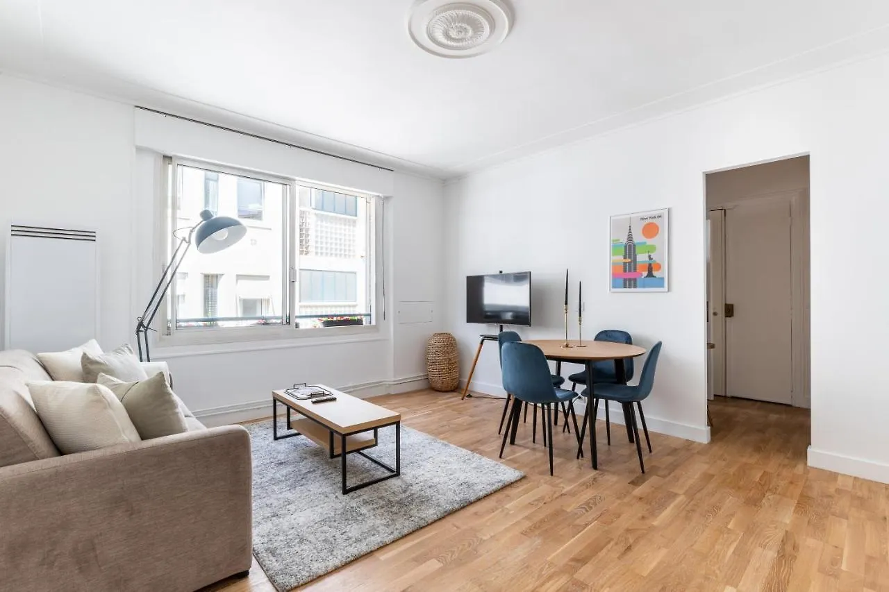 Apartment Home Suite Home Montaigne Place De L'Alma